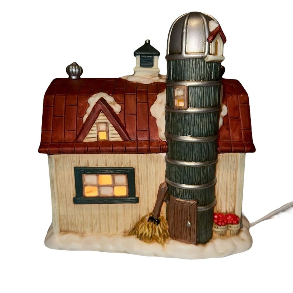 Rare Vintage 1998 Mervyns Village Square Lighted Village Barn Holiday Christmas - Picture 5 of 7